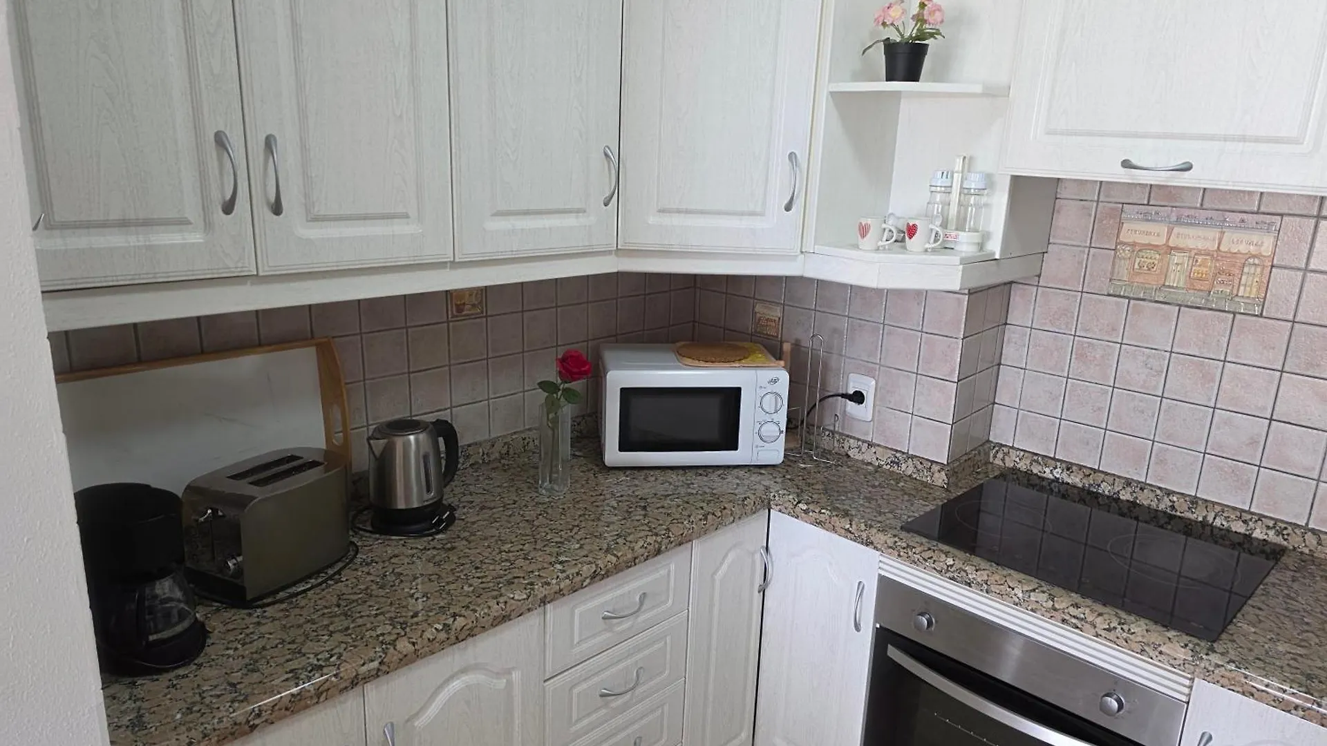 Apartment Jacaranda Close To The Beach, Sea-View, Pool, Wifi, Sat-Tv アロナ スペイン