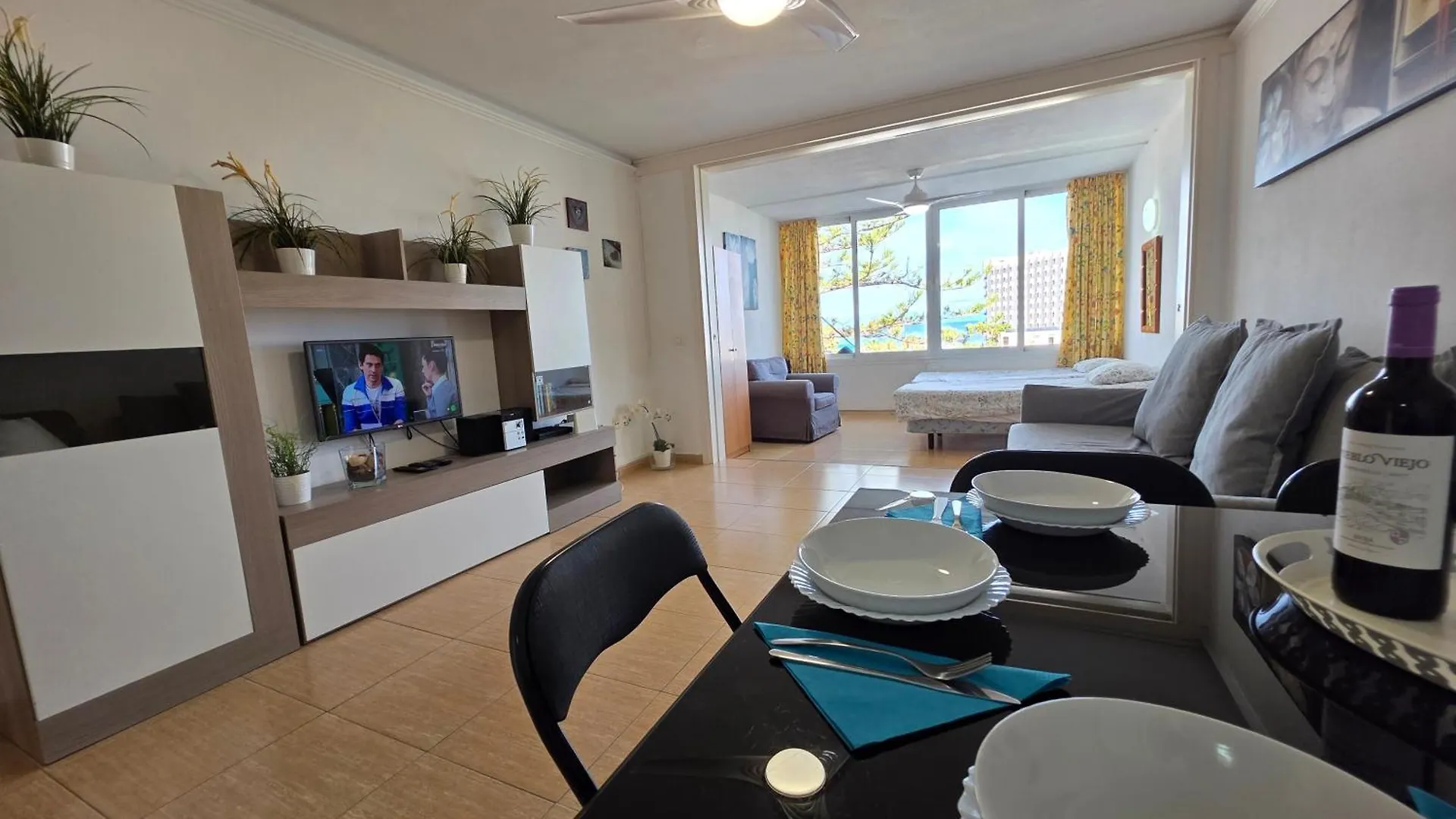 Apartment Jacaranda Close To The Beach, Sea-View, Pool, Wifi, Sat-Tv アロナ